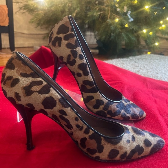 Donald J Pliner Calf Hair Cheetah Print Pump Size 6.5 Made in Spain - Picture 1 of 7